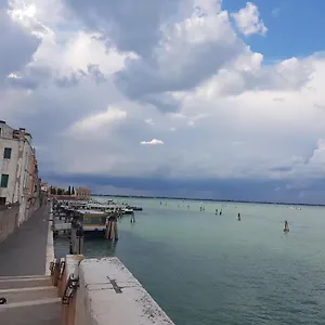 Golden Place Venise